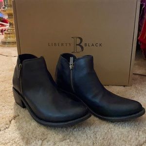 LIKE NEW!!!!!  LIBERTY Black Inara Black Booties
